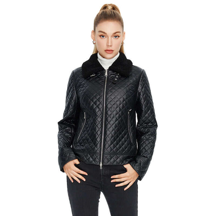Women's quilted casual jacket in black, featuring a stylish collar and zip front, perfect for warmth and everyday wear.